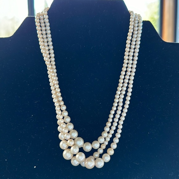 Vintage 3 strand pearl necklace, graduated sizes - Picture 4 of 12